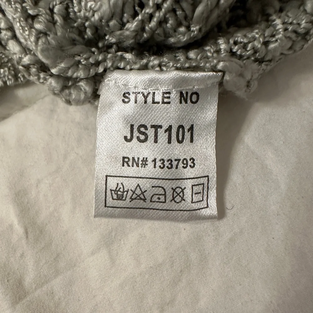 POL Gray Knit Women's Open Sides Sweater - NWOT - Size M - Picture 7 of 9